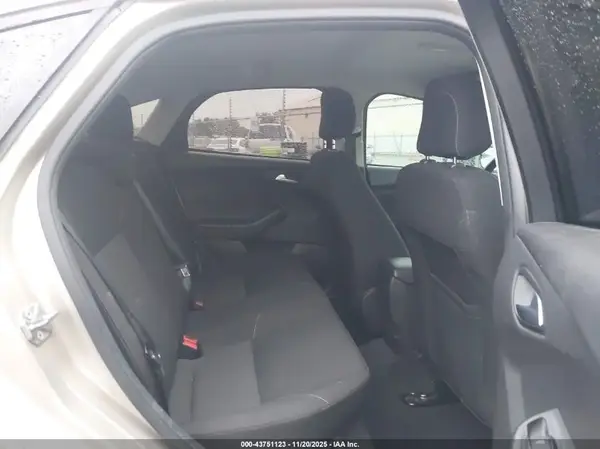 1FADP3F23JL217815 2018 FORD FOCUS - Image 8