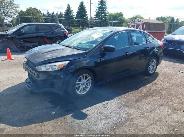 1FADP3F23JL239815 2018 FORD FOCUS - Image 2