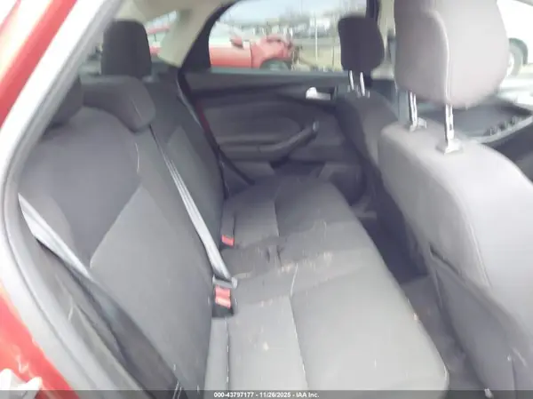 1FADP3F23JL246263 2018 FORD FOCUS - Image 8