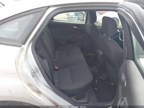 1FADP3F23JL252788 2018 FORD FOCUS - Image 8