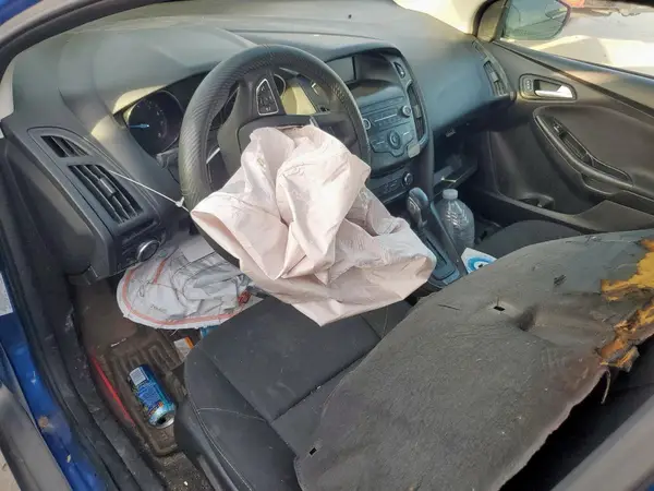 1FADP3F23JL306865 2018 FORD FOCUS - Image 8