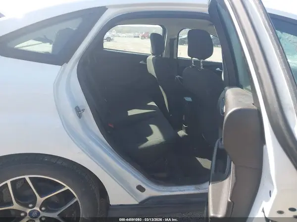 1FADP3F23JL308258 2018 FORD FOCUS - Image 8