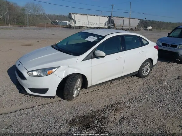 1FADP3F23JL327246 2018 FORD FOCUS - Image 2