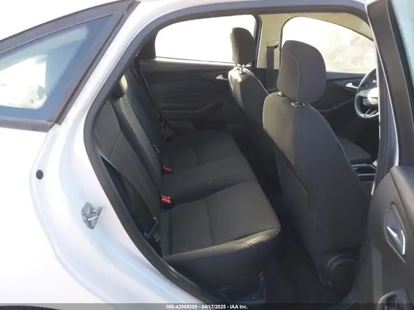 1FADP3F23JL328462 2018 FORD FOCUS - Image 8