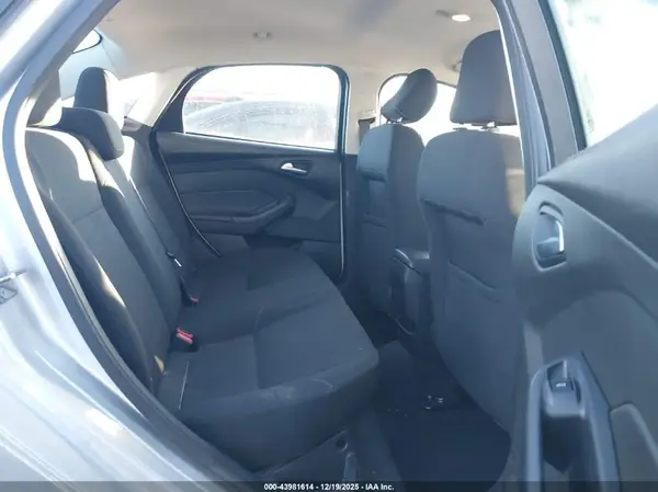 1FADP3F24GL203673 2016 FORD FOCUS - Image 8