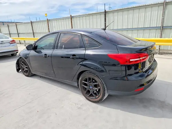 1FADP3F24GL220165 2016 FORD FOCUS - Image 2