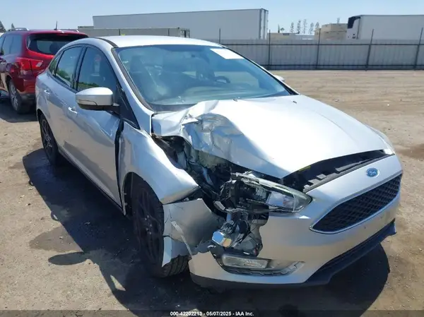 1FADP3F24GL225821 2016 FORD FOCUS - Image 1