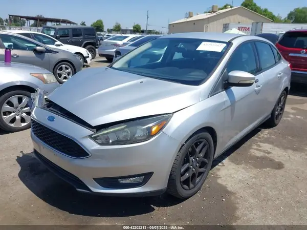1FADP3F24GL225821 2016 FORD FOCUS - Image 2