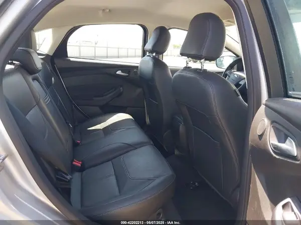 1FADP3F24GL225821 2016 FORD FOCUS - Image 8