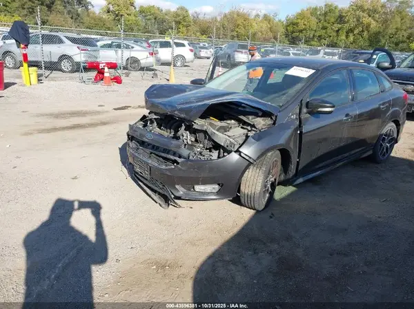 1FADP3F24GL245552 2016 FORD FOCUS - Image 2