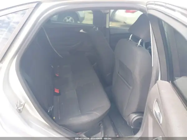 1FADP3F24GL275411 2016 FORD FOCUS - Image 8