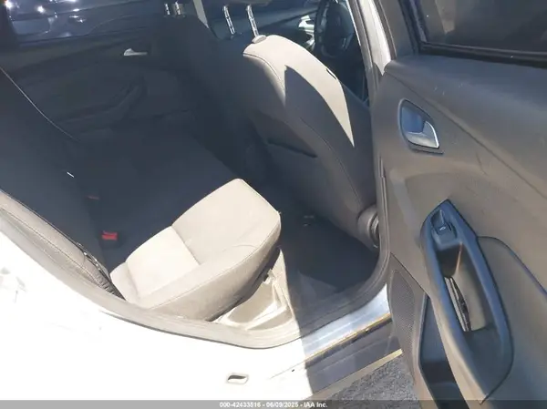 1FADP3F24GL286330 2016 FORD FOCUS - Image 8