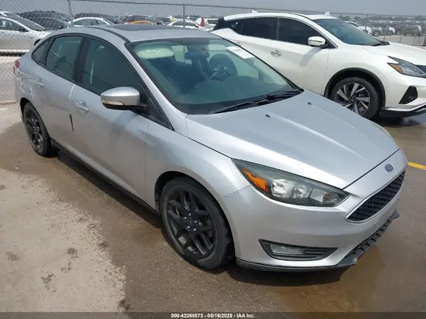 1FADP3F24GL295366 2016 FORD FOCUS - Image 1