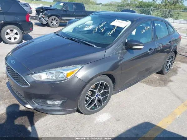 1FADP3F24GL297361 2016 FORD FOCUS - Image 2