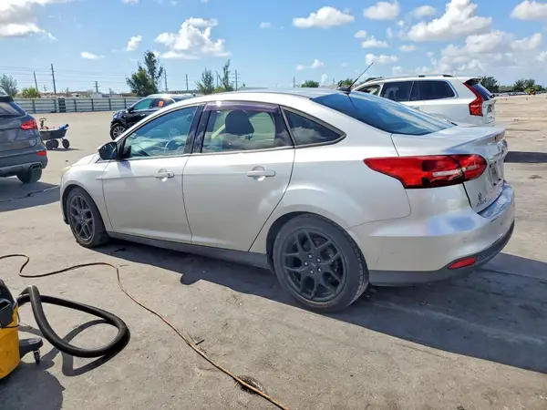 1FADP3F24GL332240 2016 FORD FOCUS - Image 2