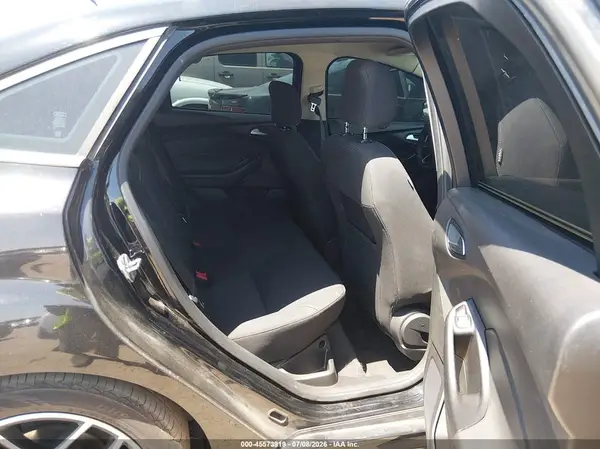 1FADP3F24GL337132 2016 FORD FOCUS - Image 8