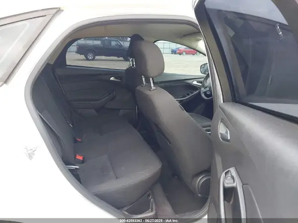 1FADP3F24GL340855 2016 FORD FOCUS - Image 8