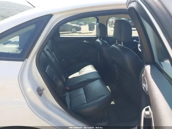1FADP3F24GL349961 2016 FORD FOCUS - Image 8