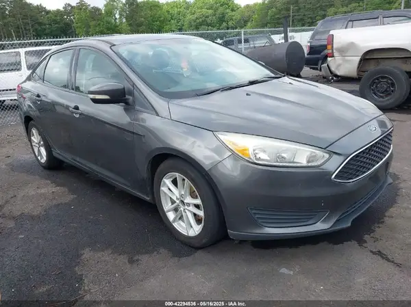 1FADP3F24GL353945 2016 FORD FOCUS - Image 1