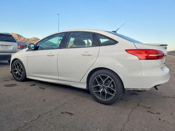 1FADP3F24GL406983 2016 FORD FOCUS - Image 2