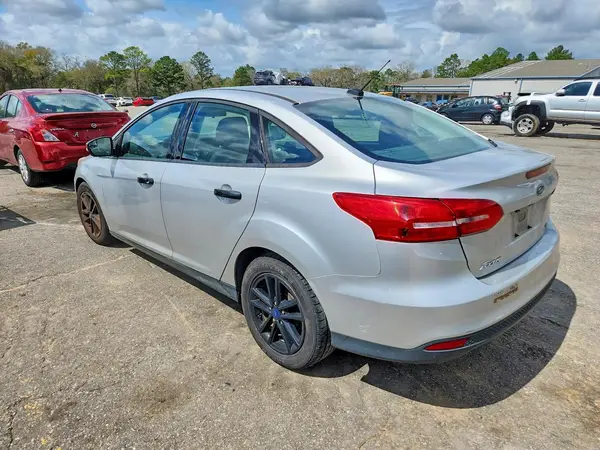 1FADP3F24HL256164 2017 FORD FOCUS - Image 2