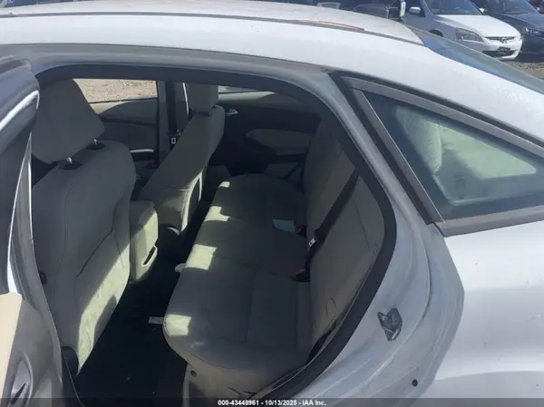 1FADP3F24HL259498 2017 FORD FOCUS - Image 8