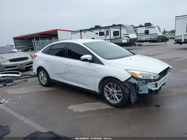 1FADP3F24HL267567 2017 FORD FOCUS - Image 1