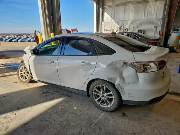 1FADP3F24HL278682 2017 FORD FOCUS - Image 2
