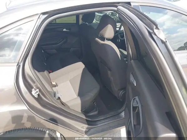 1FADP3F24HL288502 2017 FORD FOCUS - Image 8