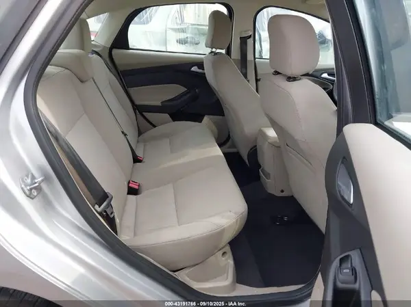 1FADP3F24HL294266 2017 FORD FOCUS - Image 8