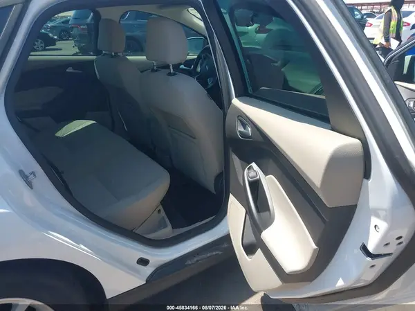 1FADP3F24HL296180 2017 FORD FOCUS - Image 8
