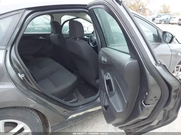 1FADP3F24HL319862 2017 FORD FOCUS - Image 8
