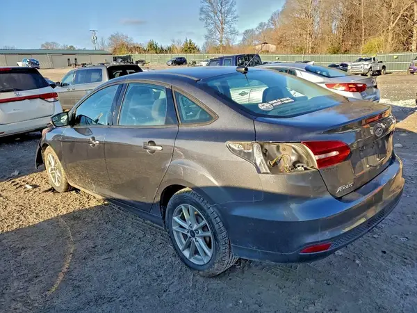 1FADP3F24HL327878 2017 FORD FOCUS - Image 2