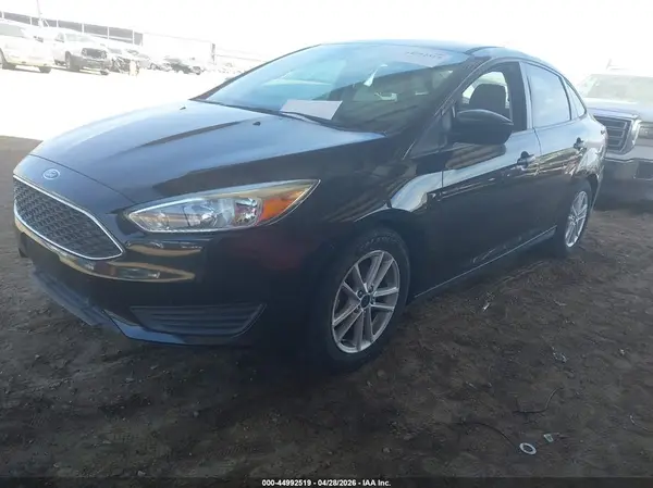 1FADP3F24JL205365 2018 FORD FOCUS - Image 2