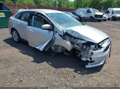 1FADP3F24JL242237 2018 FORD FOCUS
