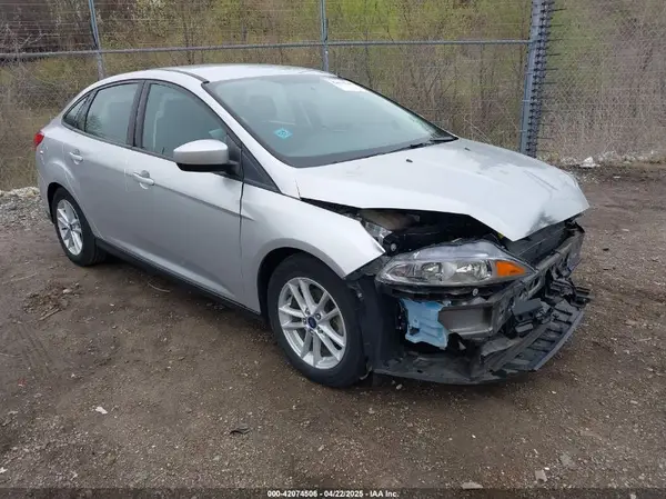 1FADP3F24JL245901 2018 FORD FOCUS - Image 1