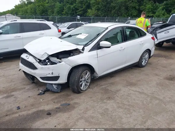 1FADP3F24JL247003 2018 FORD FOCUS - Image 2