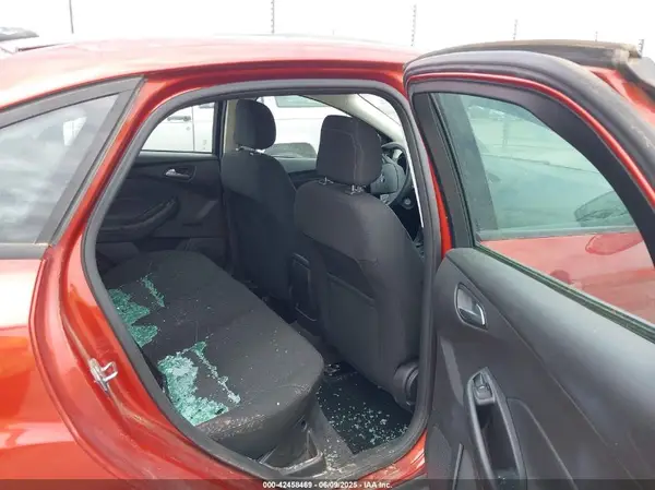 1FADP3F24JL267705 2018 FORD FOCUS - Image 8