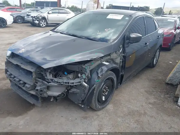 1FADP3F24JL278400 2018 FORD FOCUS - Image 2