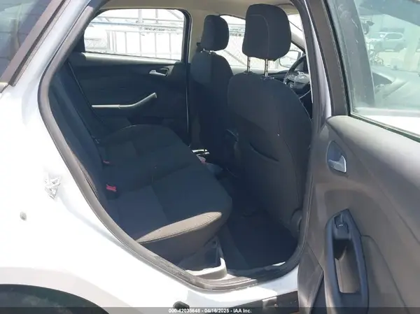1FADP3F24JL279756 2018 FORD FOCUS - Image 8