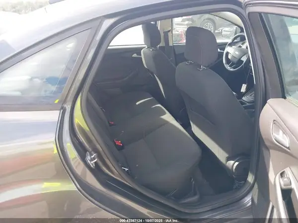 1FADP3F24JL288568 2018 FORD FOCUS - Image 8