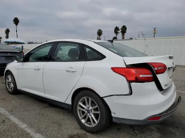 1FADP3F24JL295083 2018 FORD FOCUS - Image 2