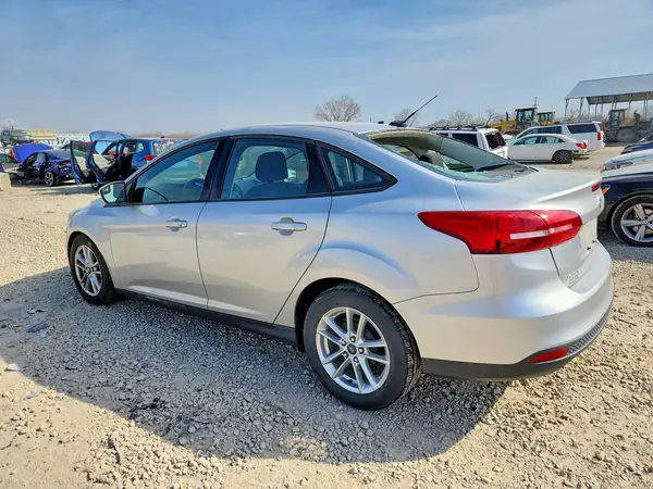 1FADP3F24JL327210 2018 FORD FOCUS - Image 2