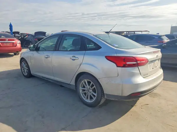 1FADP3F24JL329121 2018 FORD FOCUS - Image 2