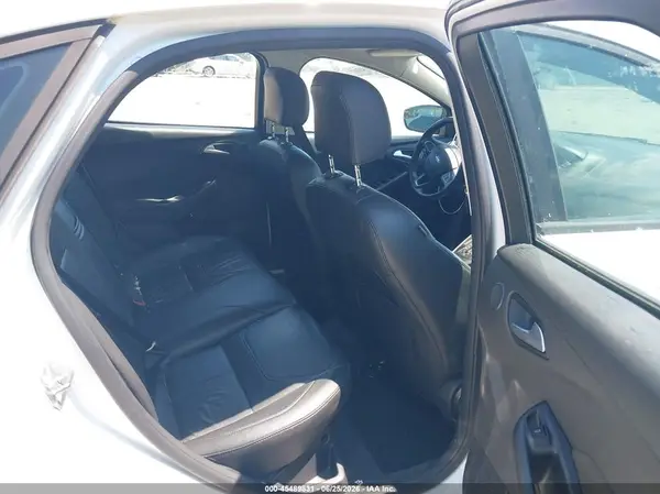 1FADP3F25GL224340 2016 FORD FOCUS - Image 8