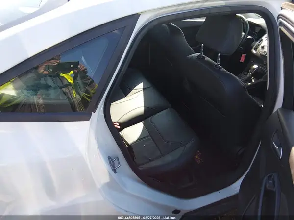 1FADP3F25GL229411 2016 FORD FOCUS - Image 8