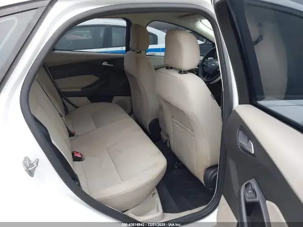 1FADP3F25GL241350 2016 FORD FOCUS - Image 8