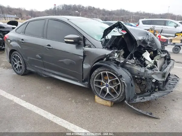 1FADP3F25GL281847 2016 FORD FOCUS - Image 1