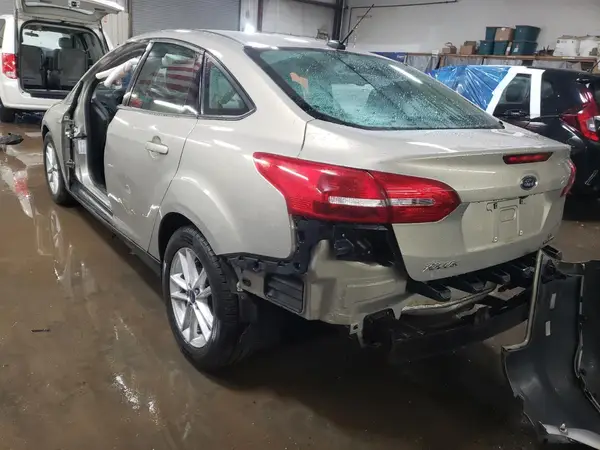 1FADP3F25GL359303 2016 FORD FOCUS - Image 2