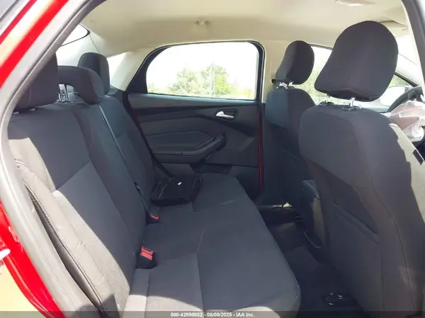 1FADP3F25GL397677 2016 FORD FOCUS - Image 8